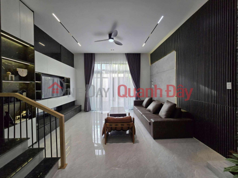 Nhà 3 Tầng Hiện Đại Hòa Xuân – Full Nội Thất Cao Cấp, Giá 8.1 Tỷ _0