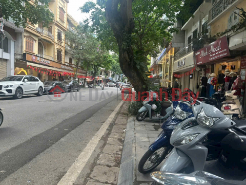 TWO FACES OF HANG MA ANCIENT STREET<br \/> - SUPER WIDE SIDEWALK - UNMATCHED BUSINESS - CENTER OF HOAN KIEM OLD QUARTER for trading and business _0