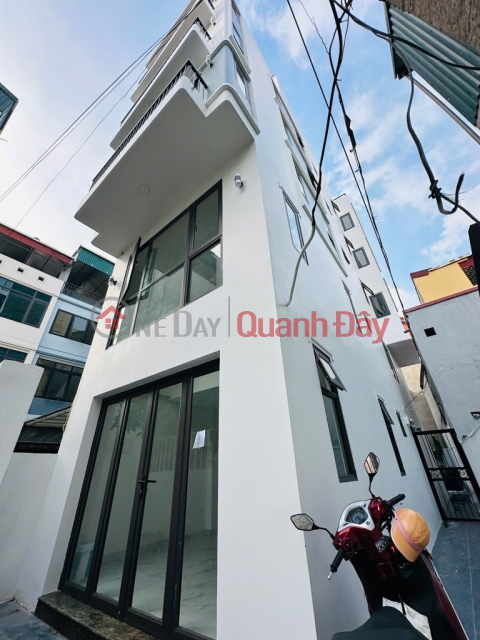 *** (SÀI ĐỒNG) NHÀ MỚI XÂY 6 TẦNG- THANG MÁY - NGÕ THÔNG- CỰC THOÁNG-Ở SƯỚNG. 
Diện tích 40m chỉ 8₫. _0