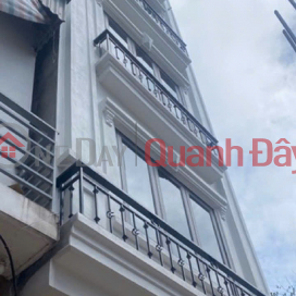 BUZZY DISTRICT CENTER, RESIDENTS BUILD 45m2, 4 FLOORS, CAR PARKING AT THE DOOR, PRICE OVER 5 BILLION _0