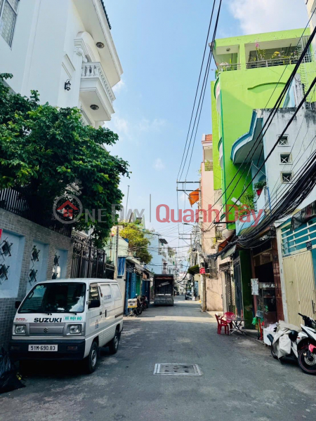 đ 9.5 Billion **House for sale in alley off Au Co Street, Ward 9, Tan Binh District (4x18m),5 floors, beautiful house**