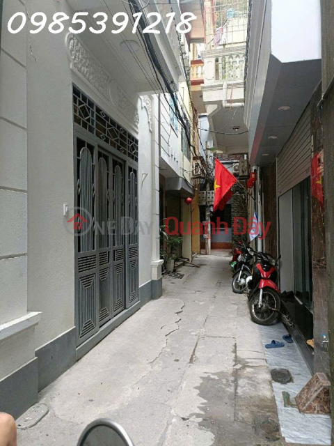 BEAUTIFUL HOUSE IN THE CORE OF HOANG MAI, AREA 28M2-5 FLOORS-6.78 BILLION (CTL)- ALLEY FRONT-3 MILES-RURAL NEAR THE STREET _0
