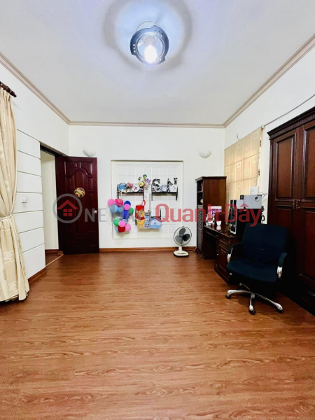 House for sale on To Hieu Street, Cau Giay District. Book 115m Actual 200m Frontage 7.2m Slightly 48 Billion. Commitment to Real Photos Description Vietnam, Sales | đ 48 Billion