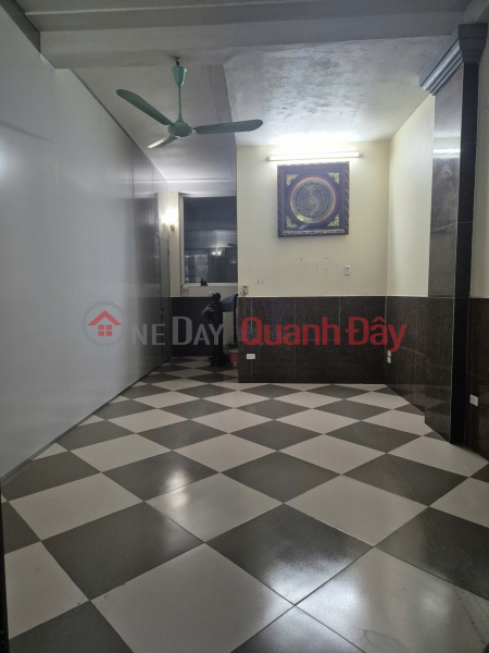 Property Search Vietnam | OneDay | Residential, Rental Listings, Whole house for rent in lane 1295 Giai Phong, Hoang Mai, car parking at door, 45m2, 4 floors, 4 bedrooms