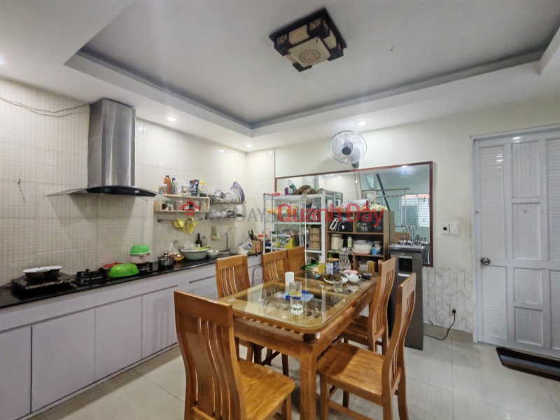 ► Corner plot, 3m wide, straight access to Nguyen Tri Phuong main road, 70m2, spacious and beautiful mezzanine, 5.x billion VND. Sales Listings
