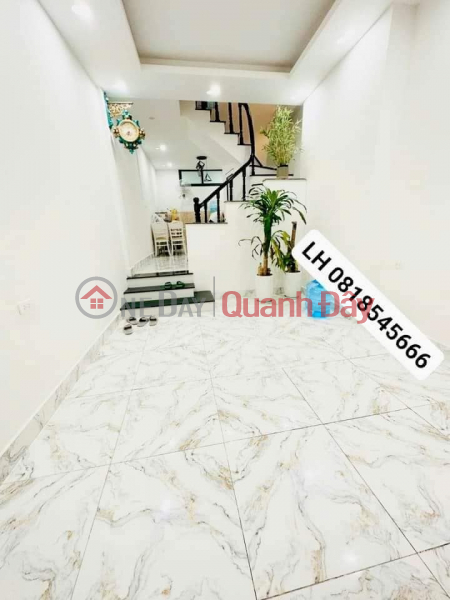 đ 4,95 tỷ, QUẬN TÂY HỒ - PHỐ ÂU CƠ 10M RA ÔTÔ RA MẶT PHỐ - DT:40M2 MT:3.5M GỒM 3 PHÒNG NGỦ - NHÀ 2 MẶT THOÁNG VĨNH VIỄN