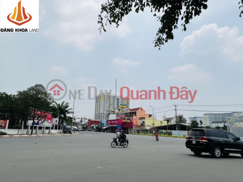 House for sale with 2 street fronts for business on La Xuan Oai Street, Tang Nhon Phu A, District 9 _0