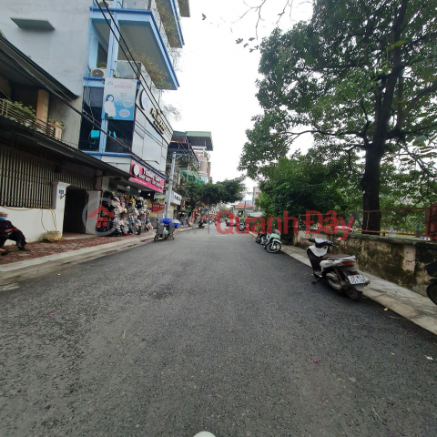 Bán nhà tặng sổ đỏ 200m2 trục chính Đa Tốn, Gia Lâm. Lh 0989894845 _0