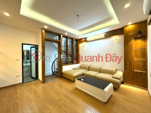 Beautiful house near Ha Yen Quyet Auto, Nguyen Khang 35m 5 floors, only over 8 billion _0