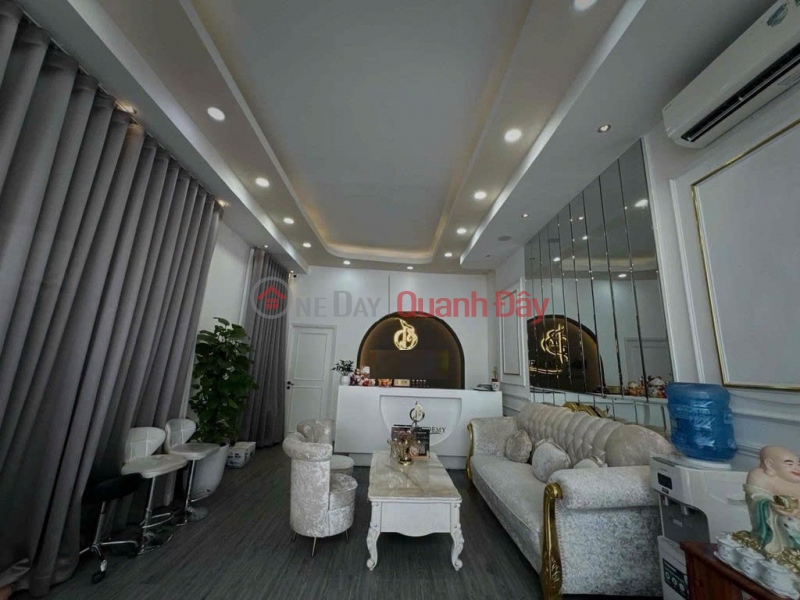 CORNER HOUSE, 2 FRONTAGES OF PHAM VAN HAI, 5x11m, 3 BEDROOMS Vietnam, Rental, đ 55 Million/ month