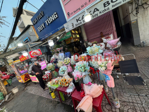 Owner is transferring ownership of a flower shop located on Street 17, District 7 - Opposite Le Thanh Tong School. _0