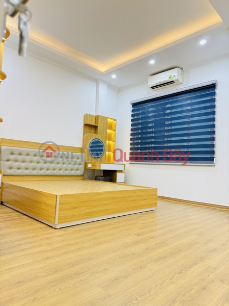 đ 7,8 tỷ bán nhà Thanh Xuân 40m 4 tầng, siêu đẹp, hiếm có, vị trí đắc địa, tặng full nội thất ở luôn, sổ phân lô