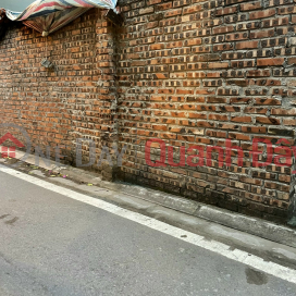 Land for sale in Co Linh, Tram Street, 1 house facing the street, large alley for 2 cars to avoid, 75m2, frontage 5.5m2, 130 million\/m2 _0