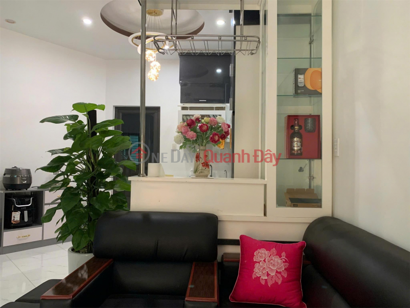 Owner needs to sell the house behind Lot 11 Le Hong Phong, connecting Ha Lung street and Dang Hai street. Vietnam | Sales đ 2.15 Billion