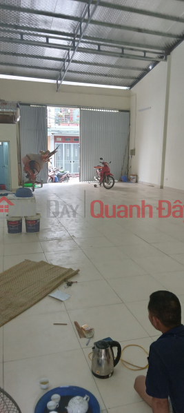 đ 1,8 tỷ/ tháng Cho thuê gấp mặt bằng kinh doanh /kho 125M2- 2 mặt tiền tại Thạch Bàn, Hà Nội.ngay chân cầu Vĩnh Tuy 500m