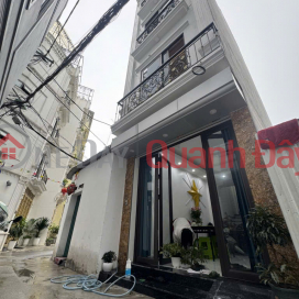 House for sale in Bac Tu Liem, car parking available, 5 floors, area 30m2, price 6.3 billion VND (negotiable). _0