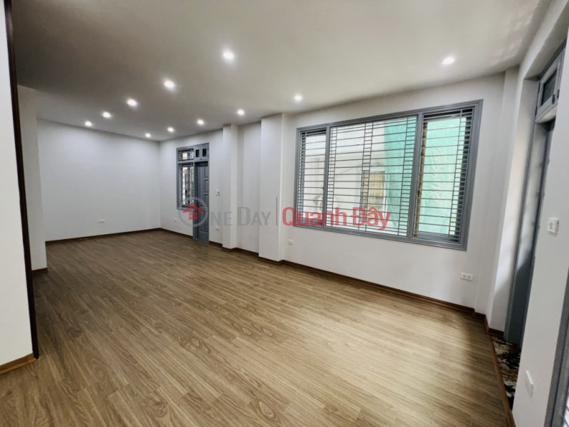 đ 14.5 Billion | Kim Giang, big alley, cars can avoid parking, bustling business day and night, elevators whirring