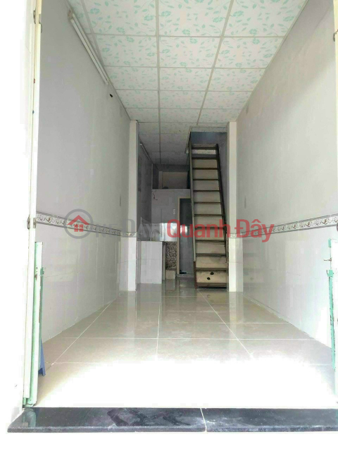 CHEAP Q8 house, 1 storey, 2.5m x 8.5m, 3M BOX, PRICE: 880 million, slightly negotiable. _0