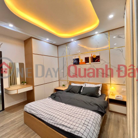 House for sale in the center of Thanh Xuan District, 50m from the street, the car lane, the gate. 33m, 4.x billion VND _0
