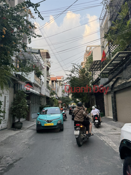 đ 12.5 Billion **House for sale in Ward 11, Tan Binh District, facing Vo Thanh Trang street (4.5x15m) - cash flow**