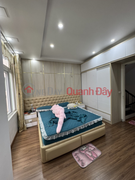 Bán nhà Hoàng Cầu, Đống Đa, ô tô tránh 48m2, 5 tầng, Mt 4.9m, chỉ 17 tỷ | Việt Nam Bán | đ 17 tỷ