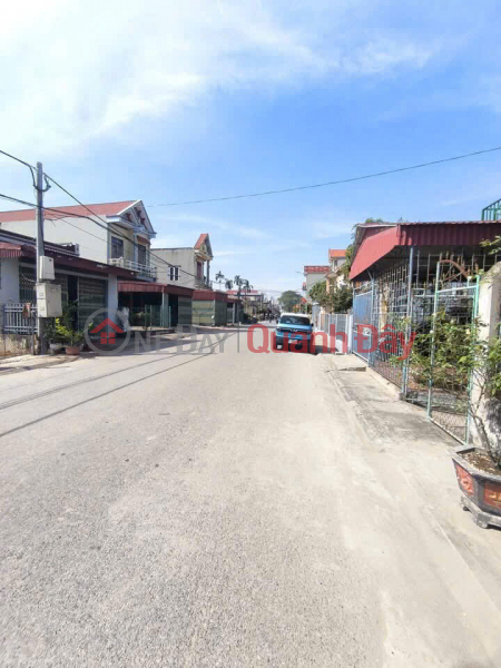 Owner urgently needs finances to handle personal matters, selling corner plot of land with large paved road frontage in Ninh Co Economic Zone. Sales Listings