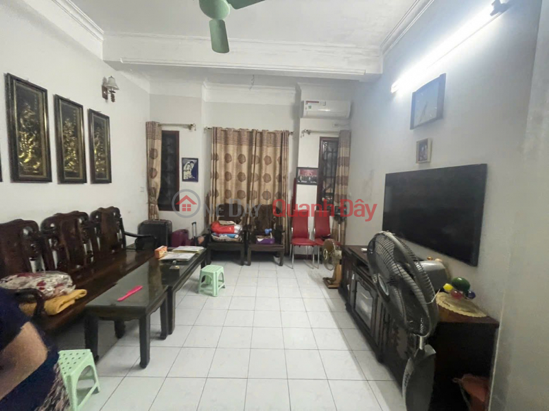 House for sale on Bui Thi Xuan street, 35m2, 4 floors, frontage nearly 7m, 11.3 billion, center, small business Sales Listings