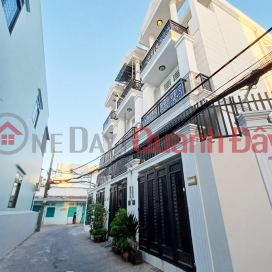 Modern design house with 3 floors, 7m wide, 4 bedrooms, area: 79m2, price 7.x billion, Hiep Binh Chanh, Thu Duc. _0
