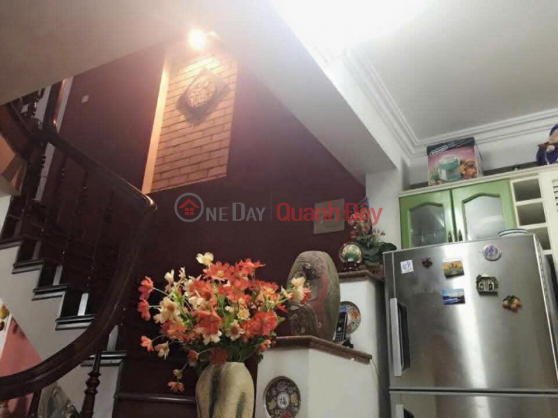 URGENT SALE OF ALLEY FRONTAGE, CORNER LOT, CAR ACCESSIBLE FOR BUSINESS, At Hoang Quoc Viet, Cau Giay, 57m2, price 18 billion. Sales Listings