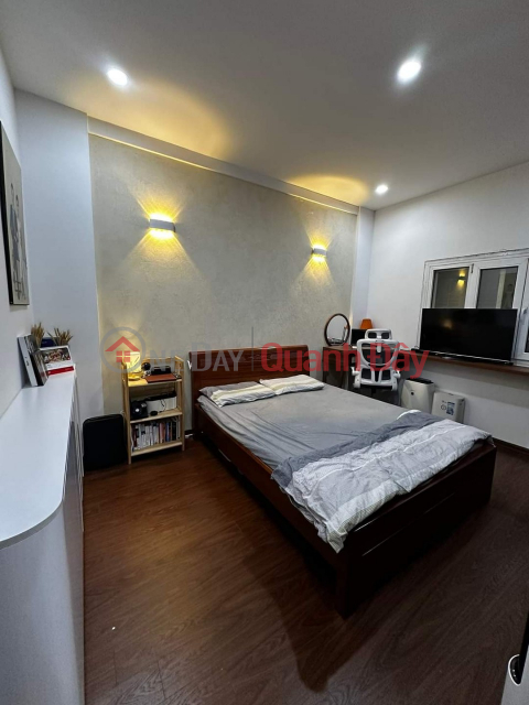 The owner offers to sell Bac Linh Dam apartment 73m2 full of sparkling furniture for 2.98 billion. _0