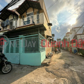 Owner needs to quickly sell a house with frontage on a car alley in Phu Huu ward, Thu Duc city, HCMC _0