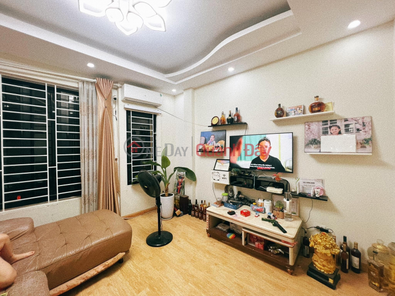 Beautiful house for sale Trung Kinh 42m 5T, 3.5m wide alley, 50m from Car street, only 6.6 billion Sales Listings