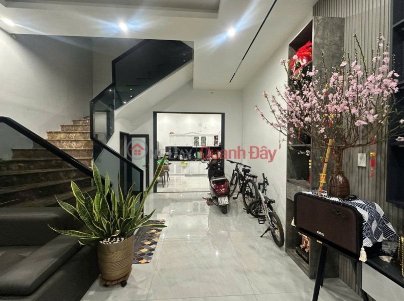 Nhà lô góc 4 tầng - Ở ngay - Nội thất mới, hiện đại, 3 phòng ngủ - Đường 3 ô tô tránh Việt Nam Bán, đ 4,45 tỷ