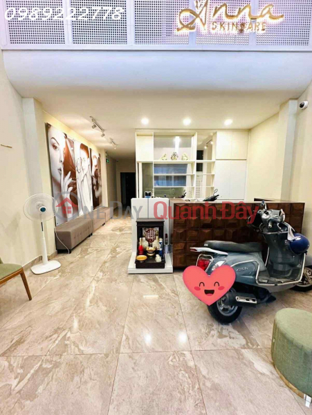 BUSINESS FRONTAGE OF HUYNH VAN BANH – WARD 11– PHU - ELEVATOR - 5 FLOORS - 6 MASTER ROOMS - CLASSY DESIGN Sales Listings