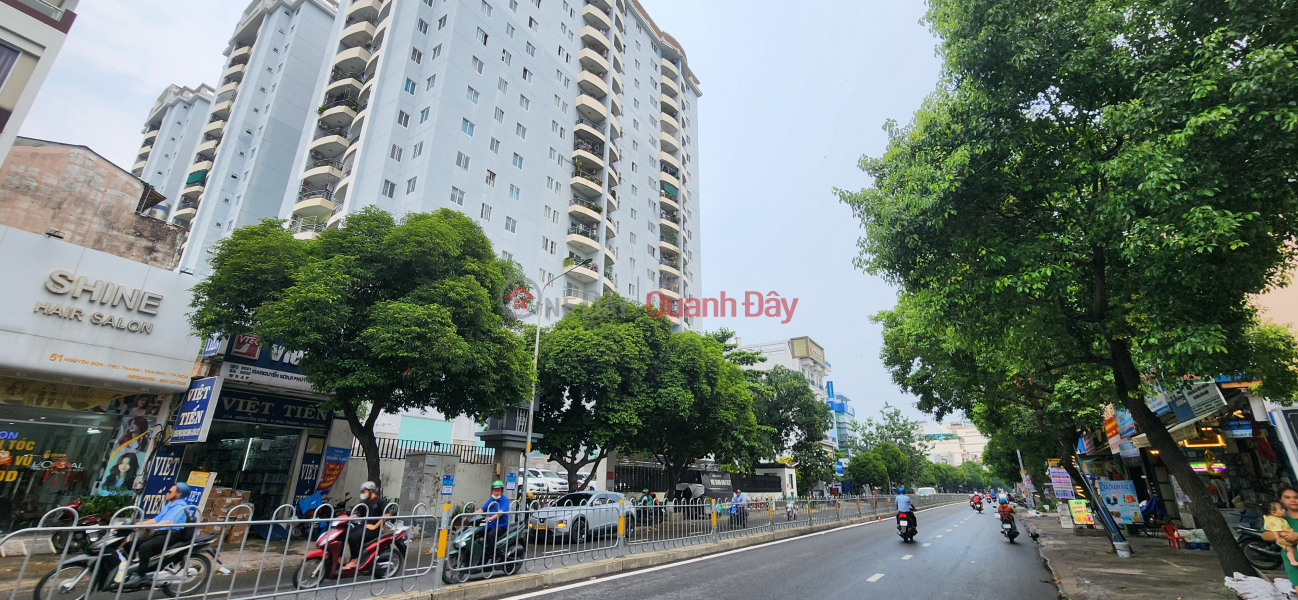 Property Search Vietnam | OneDay | Residential Rental Listings | House for rent on Nguyen Son Street, 144m² - 6m frontage - Opposite apartment building, at the intersection.