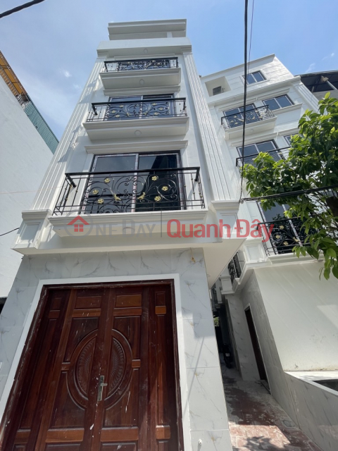 Ô tô đỗ cửa, nhà mới đẹp lung linh, khách sẵn xách vali về ở, nhà lô góc phòng cực thoáng sáng. _0