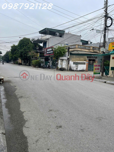 đ 3.6 Billion, Stunning house with a prime location on Nguyen Trai Street, Sam Son, area 86m2, price 3 billion xxx VND.