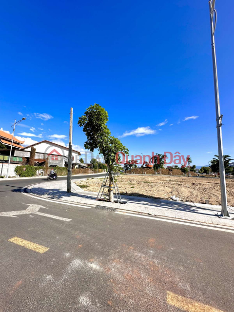 Need to sell 2 plots of land near Light Park - behind Phu Ha commercial center! _0