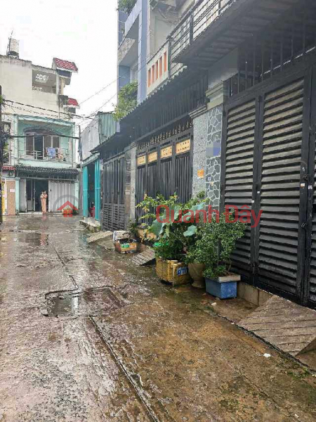 Nhà 3 Tầng - Hẻm 6m Thông, DT: 133m² Sàn, Bình Tân Giáp Tân Phú Niêm yết bán
