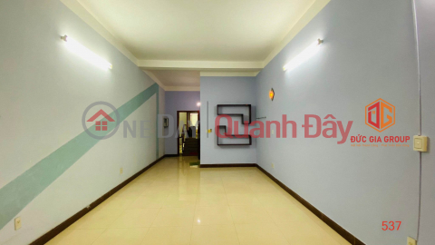 3-storey house for rent on Vo Thi Sau frontage, nice location, only 30 million\/month _0