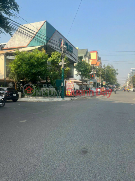 Property Search Vietnam | OneDay | Residential, Sales Listings | HOT goods! Selling a 3-storey house on Front B5, Phu Thinh Residential Area, nice location, only 6,8m