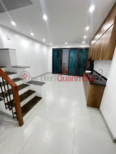 HOUSE FOR SALE: Tran Cung .Area: 35m2 - 5 floors - Area 4m - 5.8 billion Sales Listings