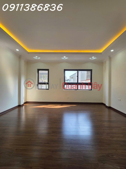 10M ra Mặt phố Dương Quảng Hàm, Ô tô vào nhà, Mới cứng, 50m 7T Thang máy _0