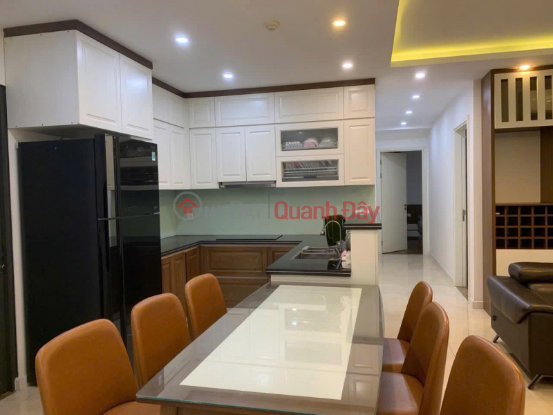 đ 11 tỷ | Pass lại tổ ấm 3PN 111m2 Vinhomes D\'Capitale tòa C6 tầng trung đẹp, view thành phố thoáng!