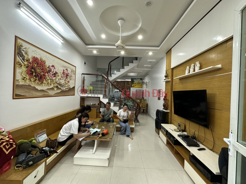 House for sale on Thu Trung alley, 24-hour parking, area 42m, 3 floors PRICE 3.35 billion Sales Listings