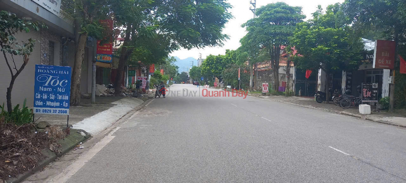 BUSINESS LAND ON DOUBLE ROAD AT THE ENTRANCE TO GIONG TEMPLE, SOC SON, Vietnam Sales đ 5 Billion