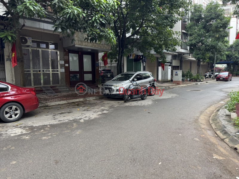 LOT DIVISION - CAR PAINTING - SIDEWALK - BUSINESS Vietnam | Sales đ 13 Billion