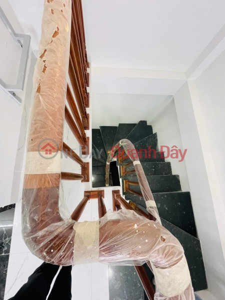 đ 2.6 Billion | 5-storey house for sale in Van Canh, S=30M, near market, school, 1km to Trinh Van Bo