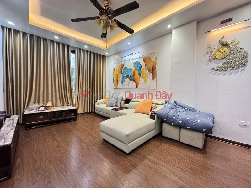 đ 15.5 Billion BEAUTIFUL HOUSE WITH CAR PARKING AT THE DOOR Ngoc Lam 40m2 X 5 Floors 15.5 billion Long Bien - Hanoi.