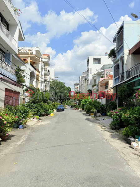 5-story house for sale on a main road in Tan Quy Ward, District 7, near Lotte Mart, area 72m2 (4x18m),price 18 billion VND (negotiable). Sales Listings